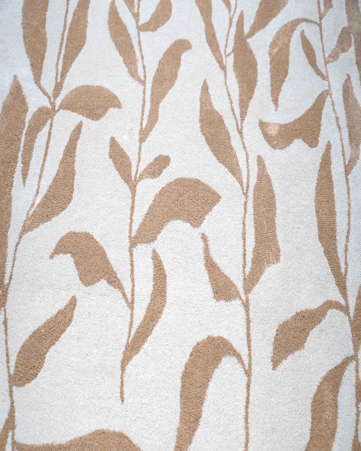 Botanical Floral Hand-Tufted Wool Rug - Image 3