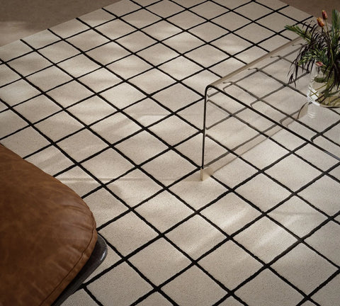 Check Fine Grid Ivory Geometric Hand-Tufted Wool Rug - Image 1
