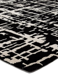 Clayt BlackCream Abstract Hand-Tufted Wool Rug - Image 3