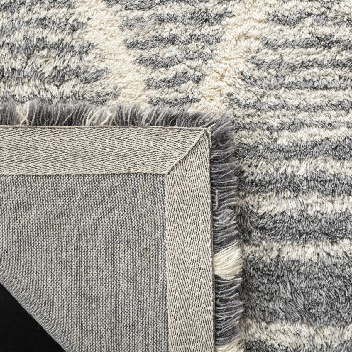 Cosmic Grey, Ivory Retro Collection Plush Shag Rug - Image 4
