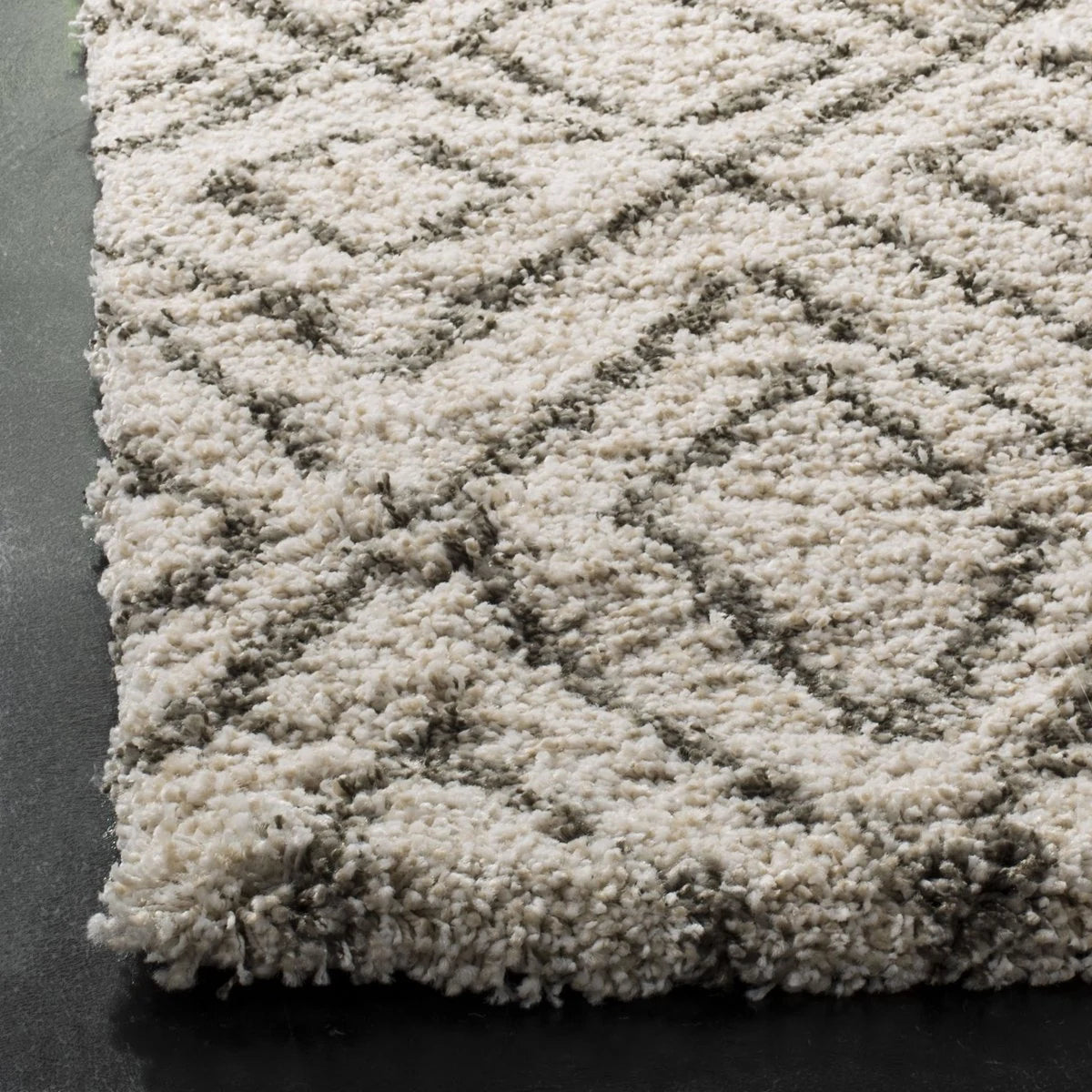Cosmic Ivory, Grey Retro Collection Plush Shag Rug - Image 3