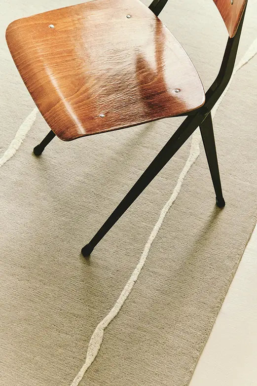 Eclat Modern Hand-Tufted Wool Rug - Image 5