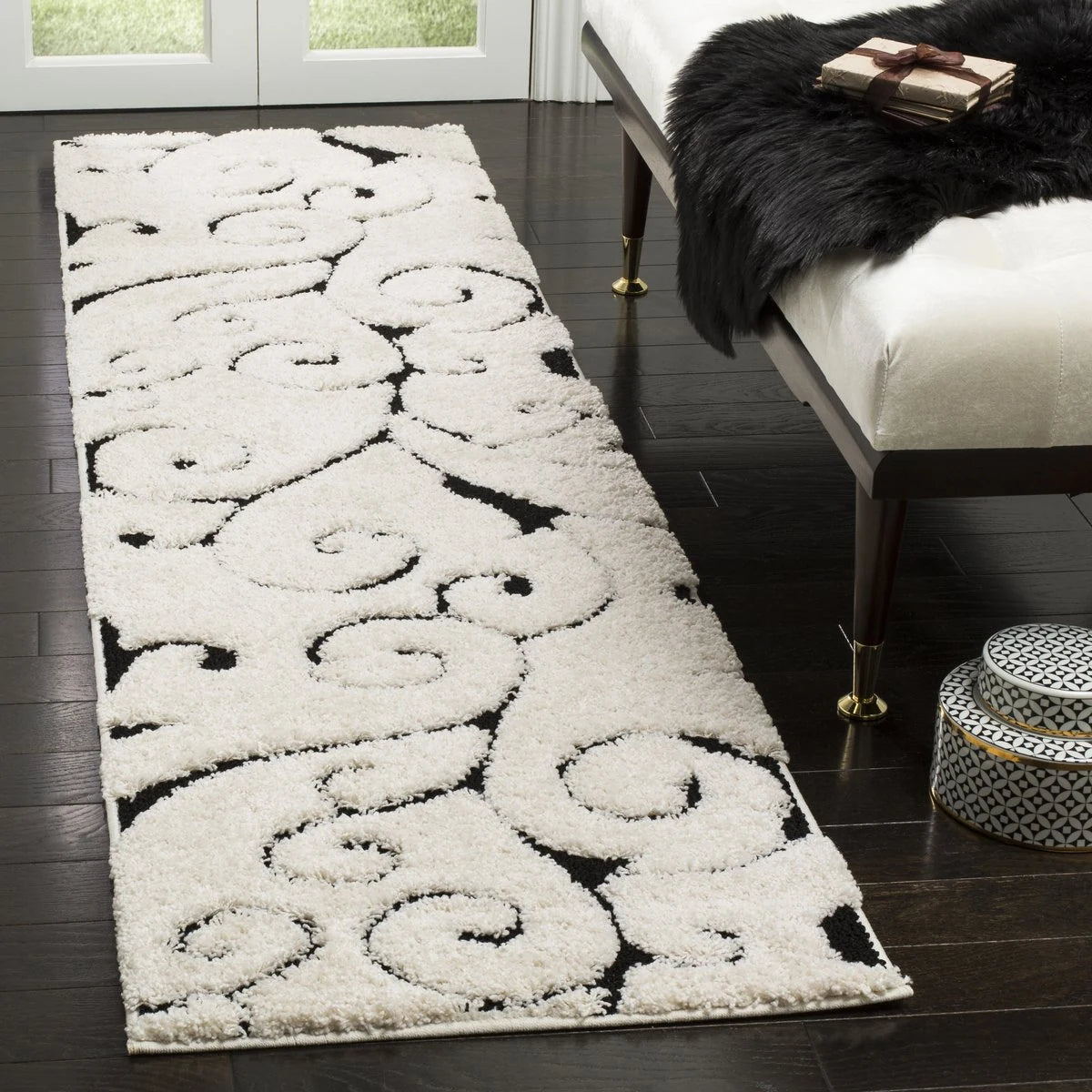 Florida Ivory, Black Floral Plush Shag Rug - Image 3