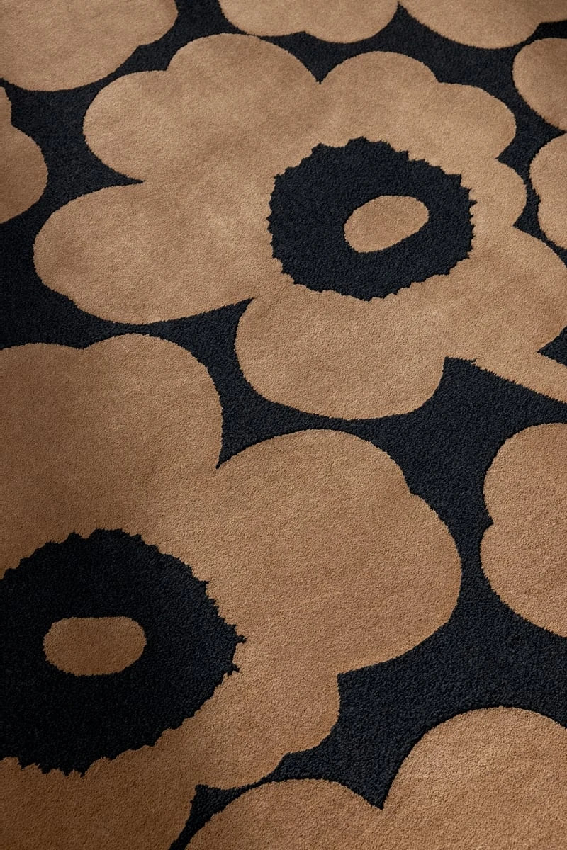 Honey Beige Floral Hand-Tufted Wool Rug - Image 3