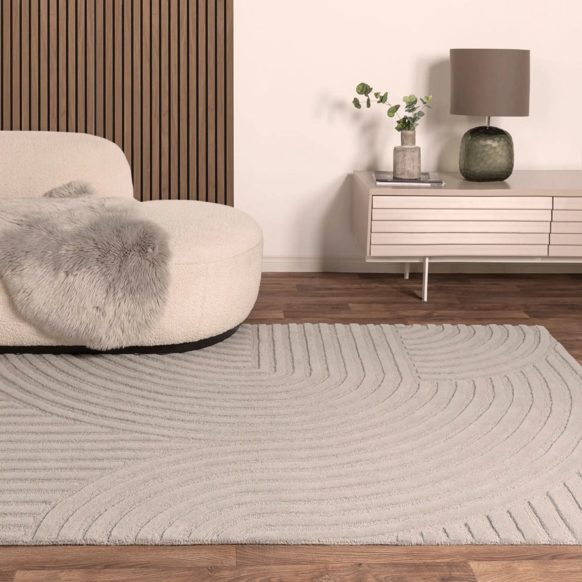 Hugo Silver Geometric Hand-Tufted Wool Rug - Image 1