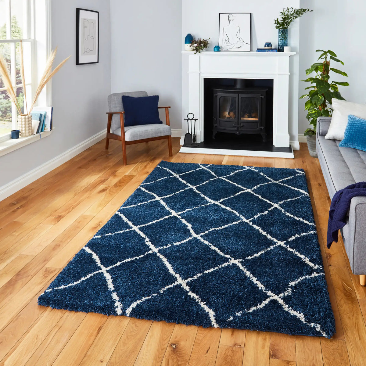 Latice Navy Cream Retro Collection Plush Shag Rug - Image 1