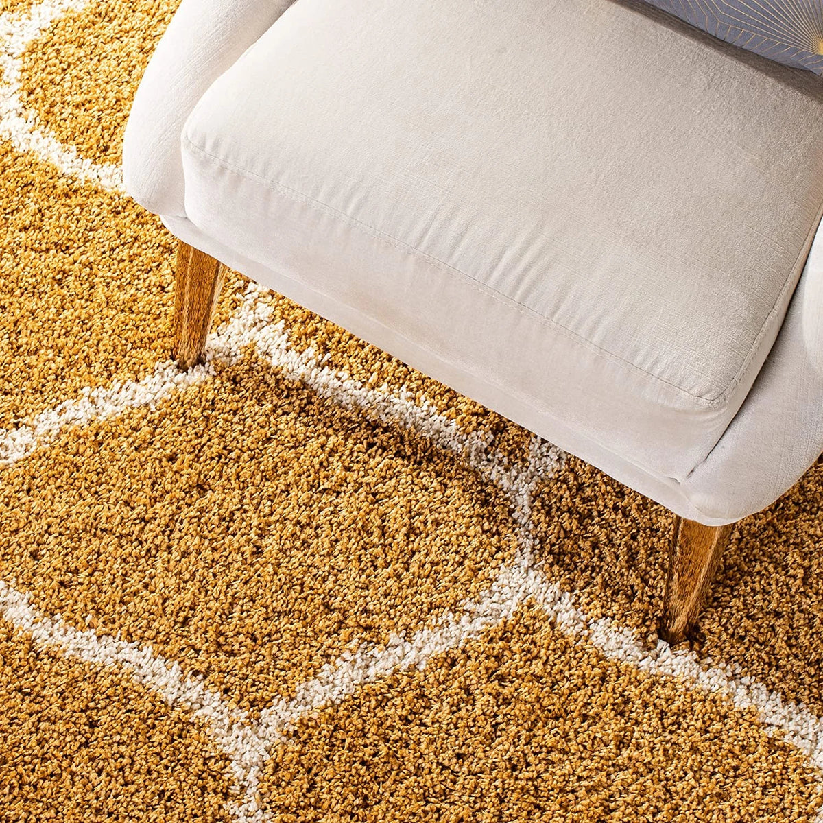 Morocco GOLD Retro Collection Plush Shag Rug Round Rug - Image 2