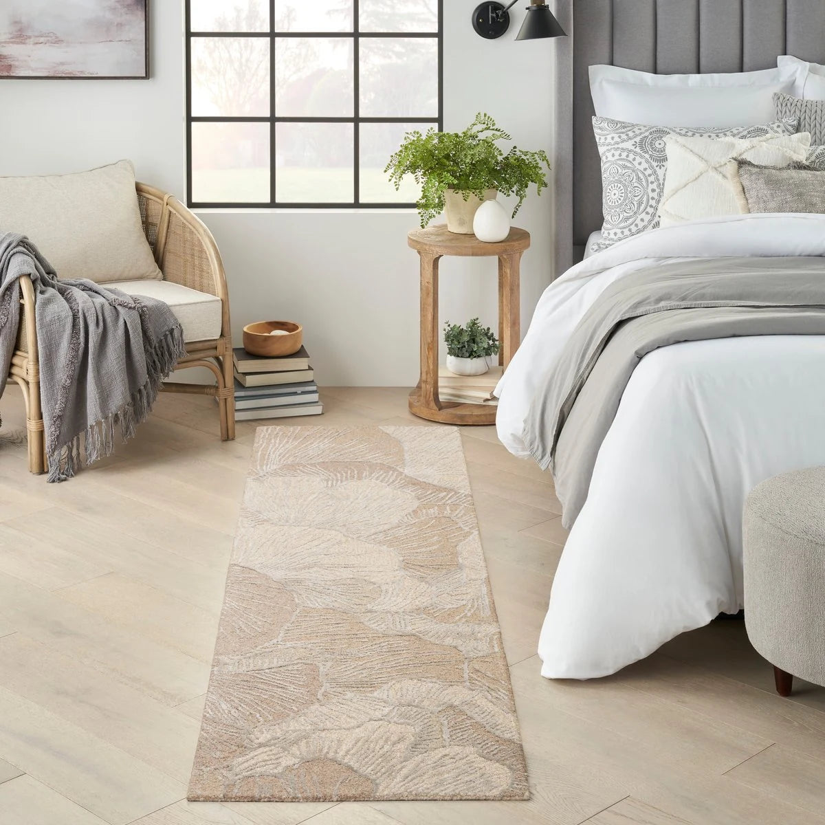 Ocean Taupe Abstract Hand-Tufted Wool Rug - Image 4