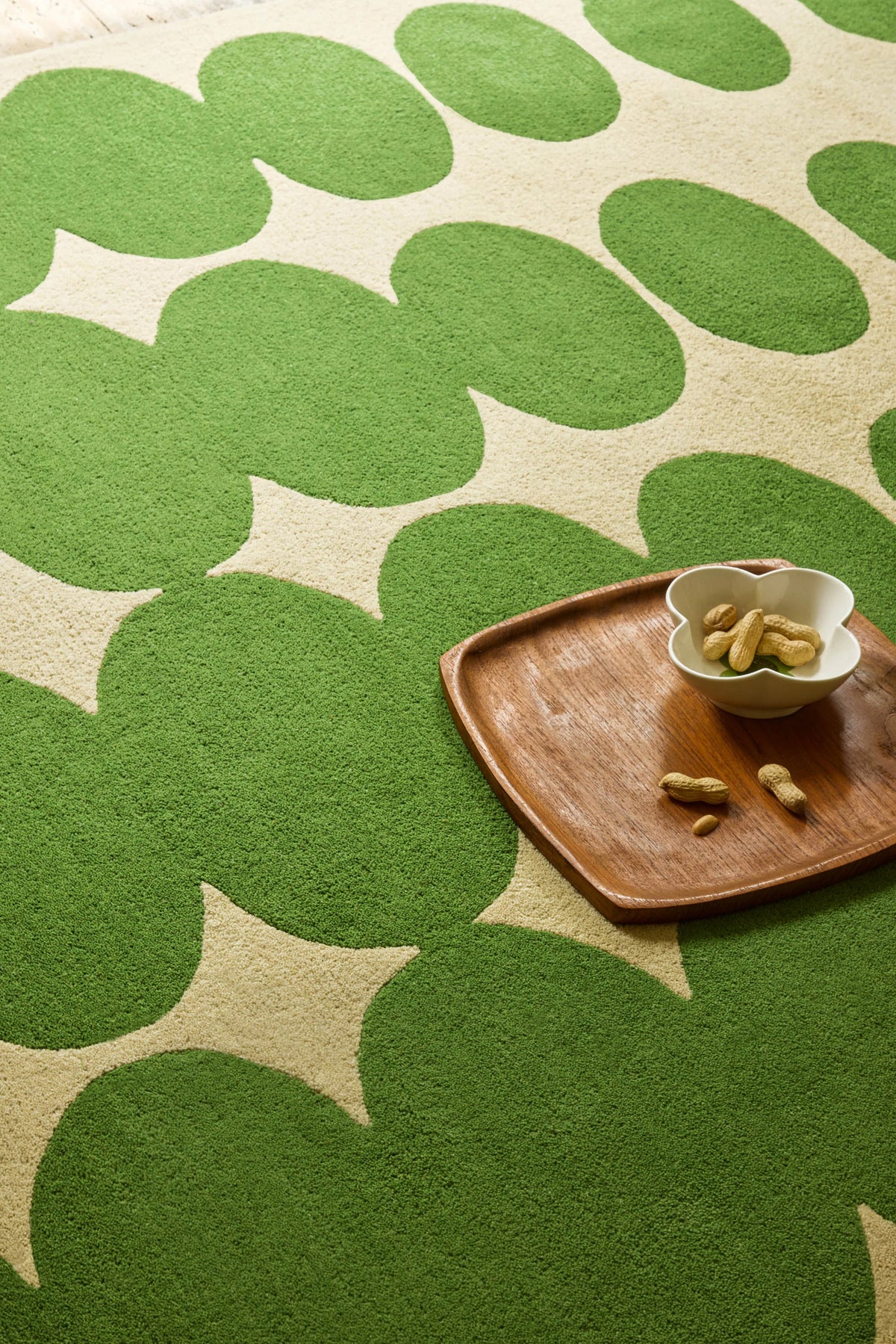 Optical Green Cream Abstract Hand-Tufted Wool Rug - Image 4