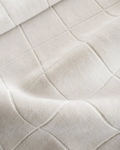 Ripple Geometric Hand-Tufted Wool Rug - Image 2