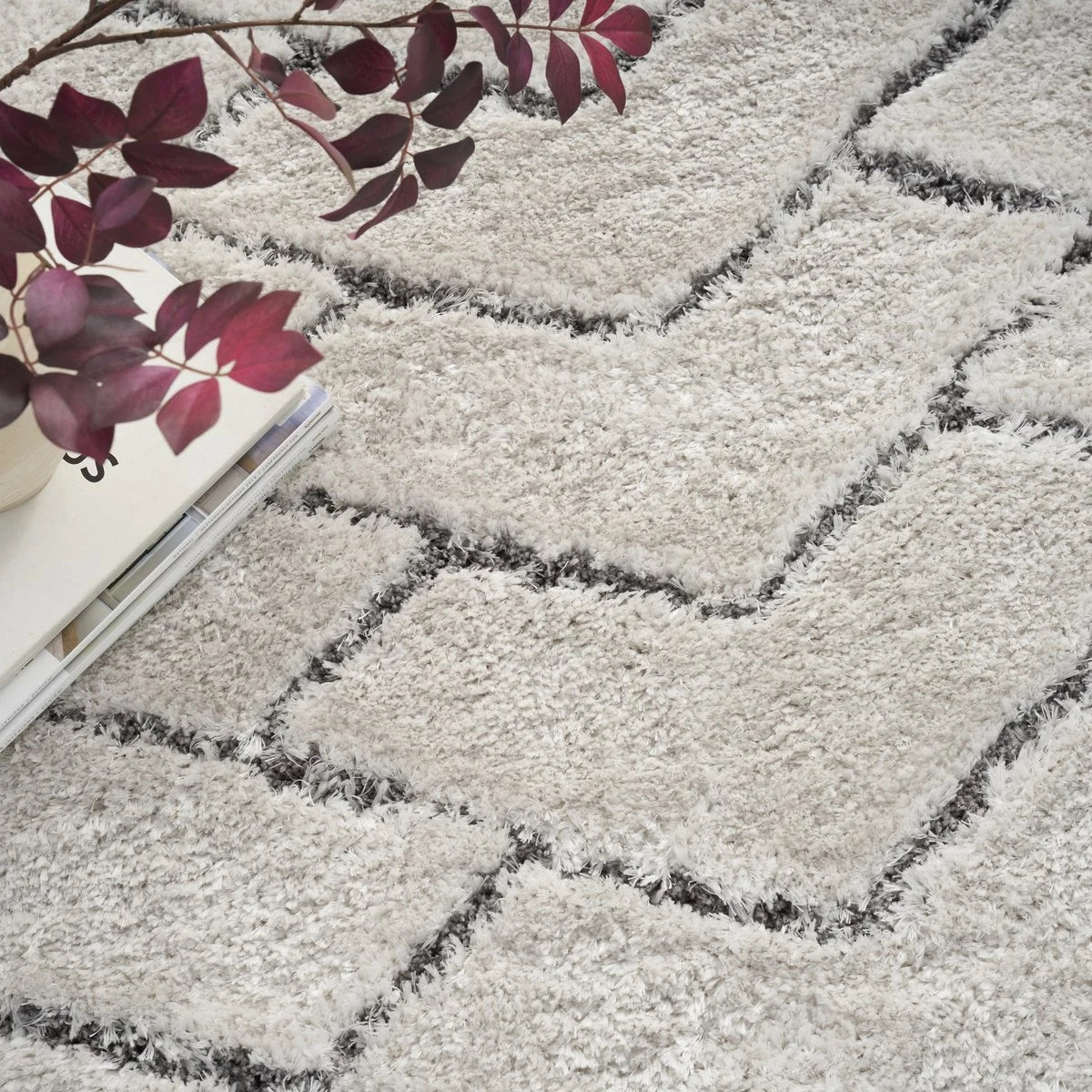 Ripple Ivory, Grey Ripple Collection Plush Shag Rug - Image 3