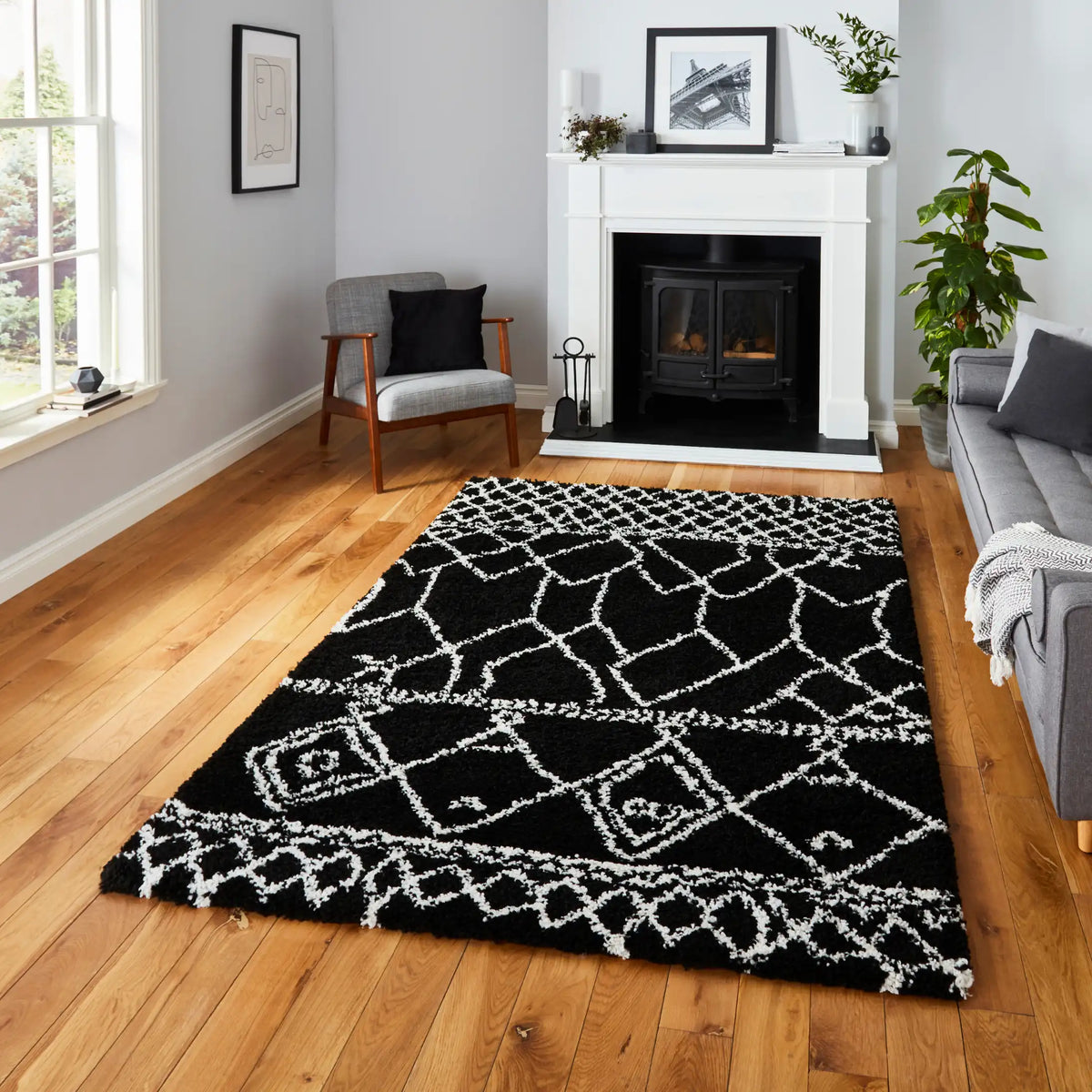Scandi Contrast Black & White Retro Plush Shag Rug - Image 1