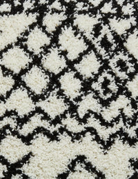 Scandi Diamond White & Black Retro Plush Shag Rug - Image 2