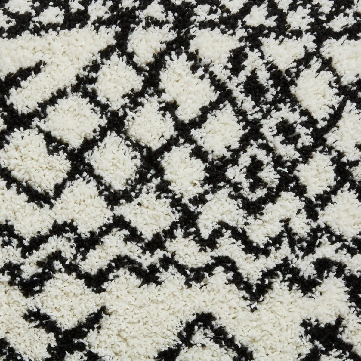 Scandi Diamond White & Black Retro Plush Shag Rug - Image 2