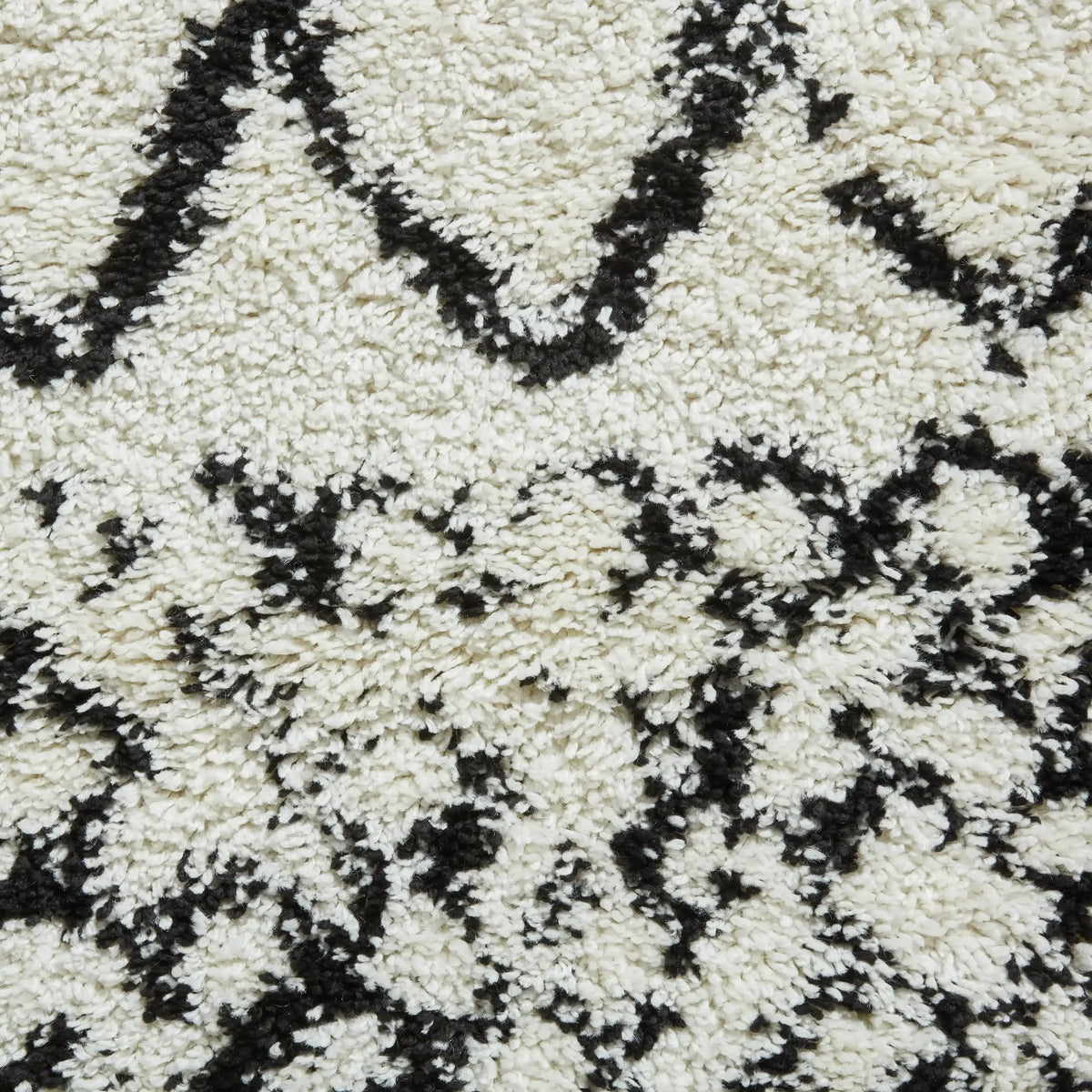 Scandi Trellis White & Black Retro Plush Shag Rug - Image 2
