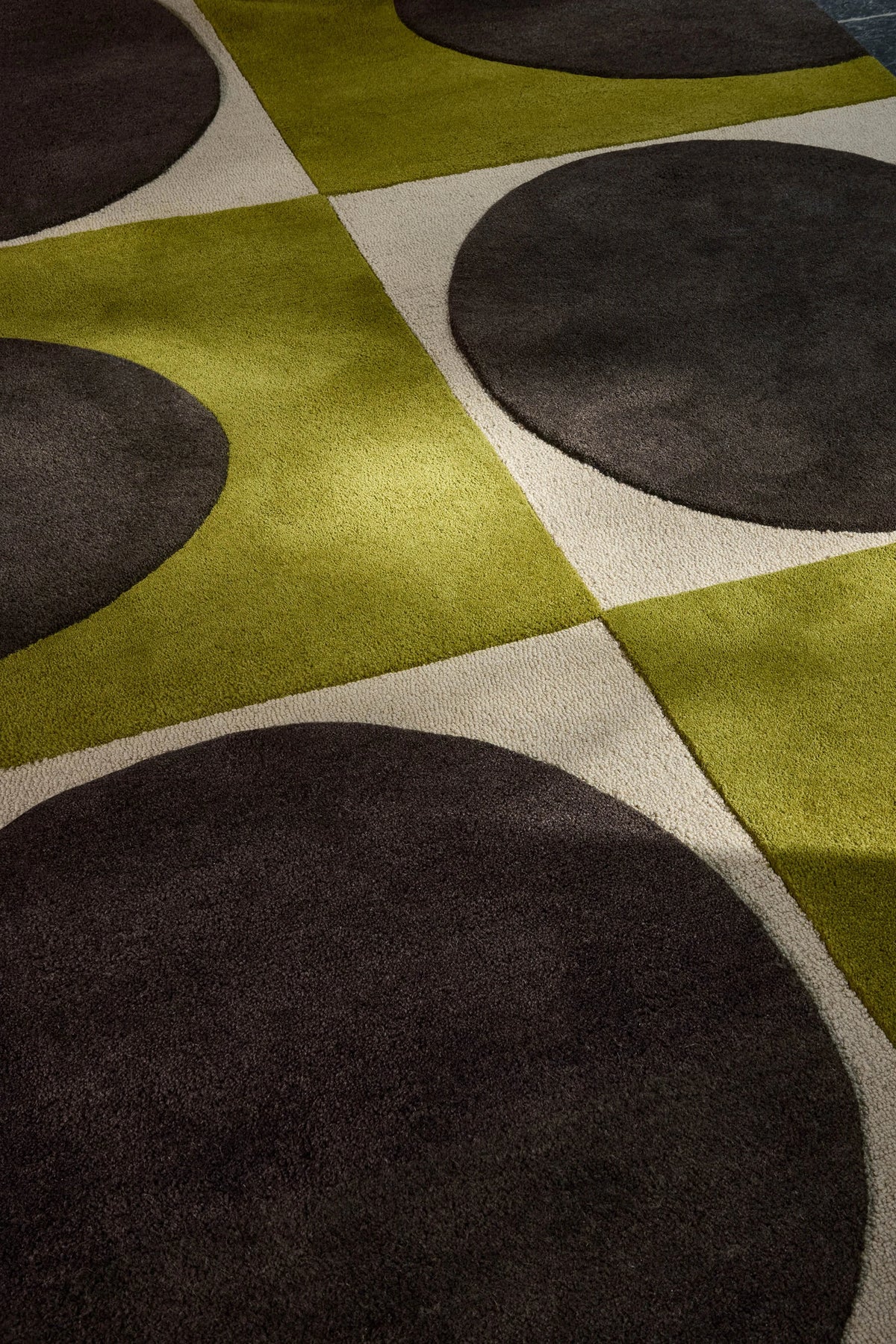 Spotball Walnut Lichen Abstract Hand-Tufted Wool Rug - Image 2
