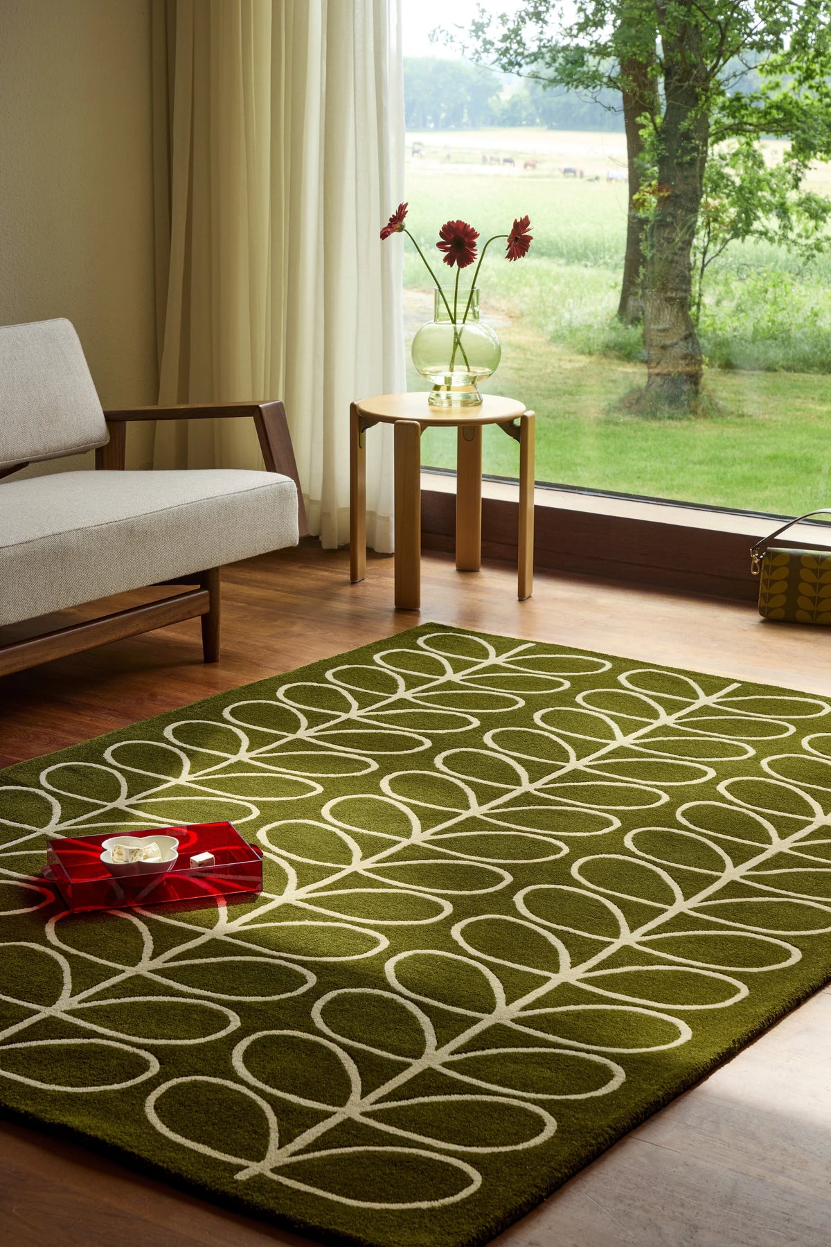 Stem Olive Floral Hand-Tufted Wool Rug - Image 2