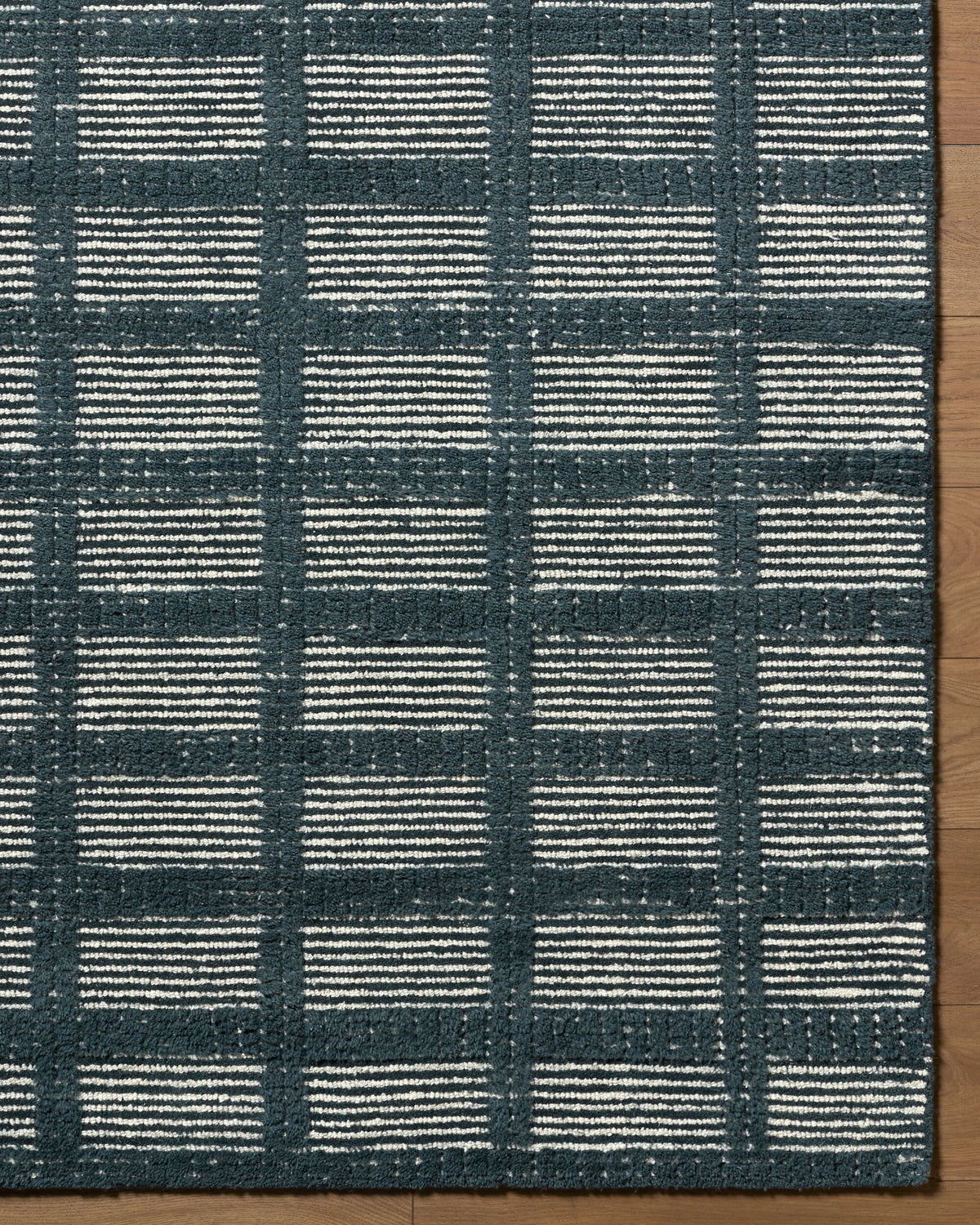 Texas Geometric Hand-Tufted Wool Rug - Image 4