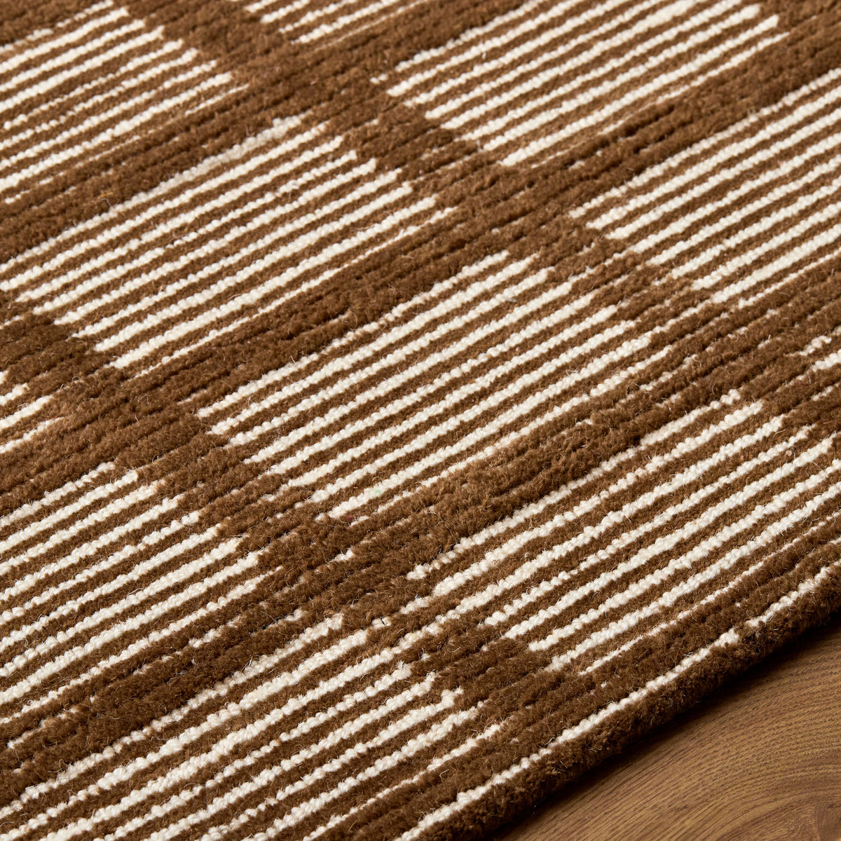Track Geometric Hand-Tufted Wool Rug - Image 6