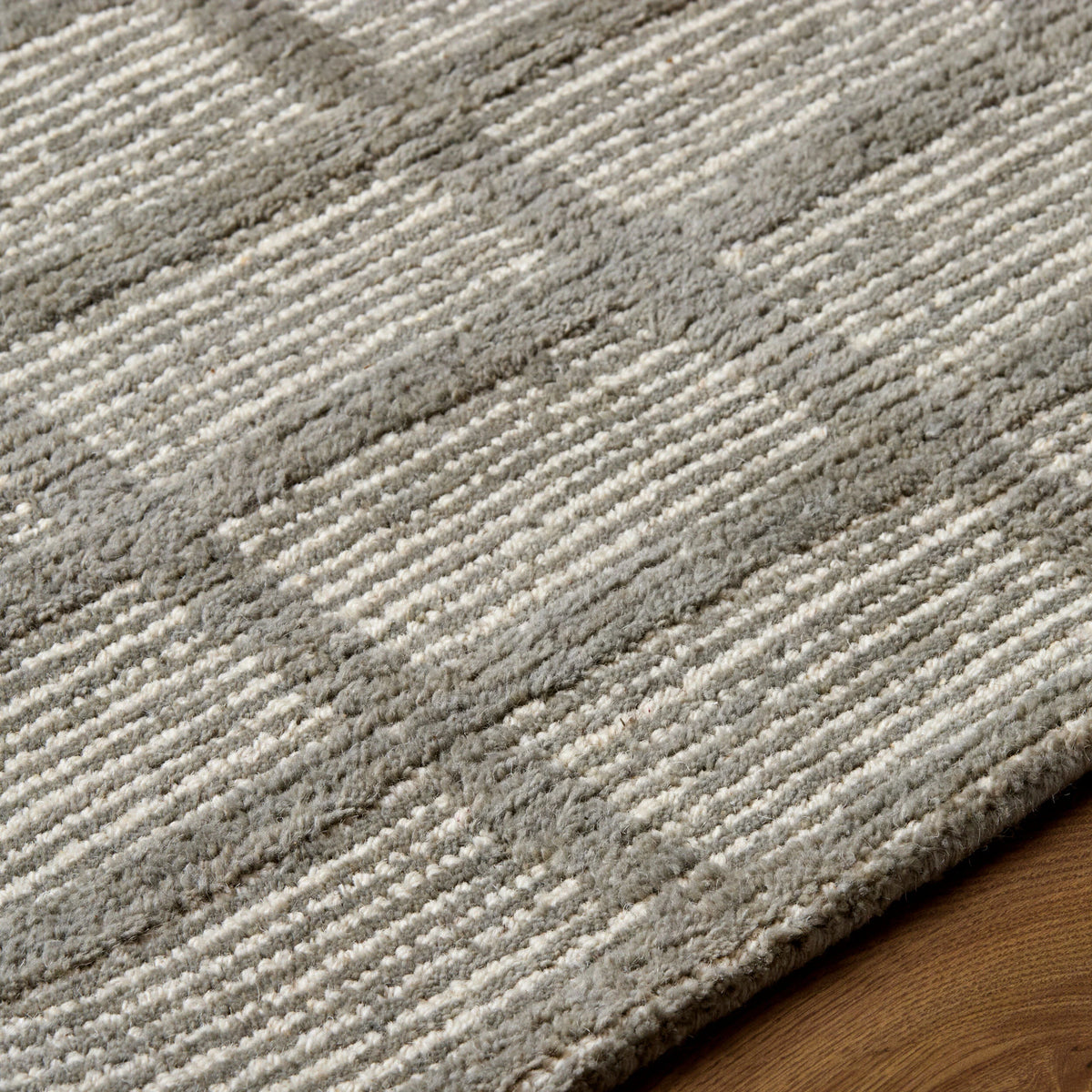 Tress Geometric Hand-Tufted Wool Rug - Image 6